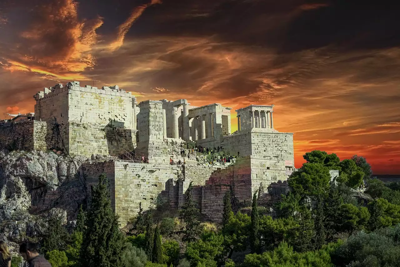 התעמקות בשטיח העשיר של ההיסטוריה של אתונה: התחקות אחר שורשי הציוויליזציה המערבית