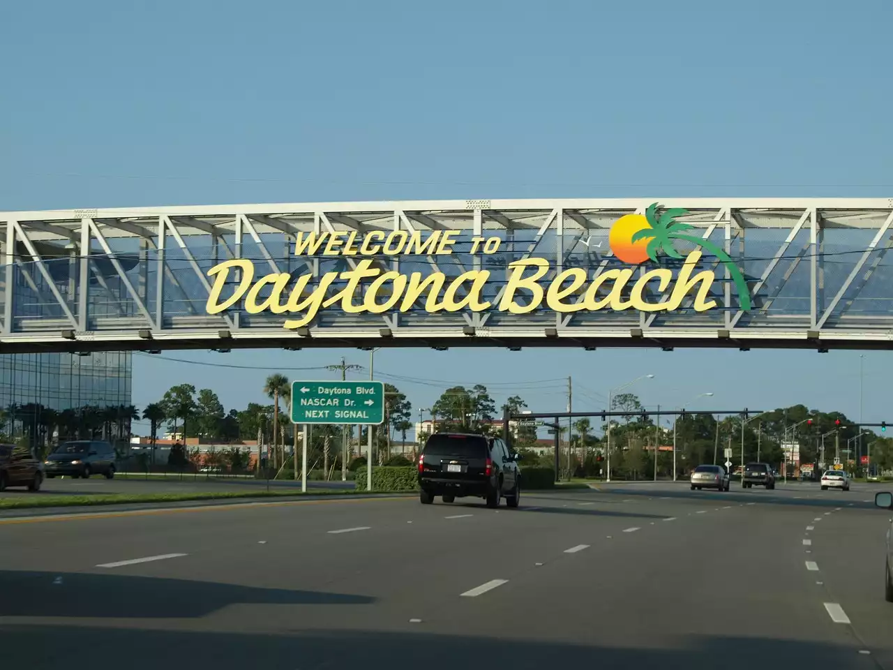 Juegue para ganar en las 500 Millas de Daytona: dominar el arte del juego deportivo en Florida