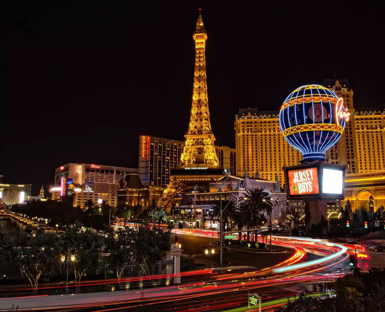 De Las Vegas a Macao: comprensión del fenómeno mundial de los casinos físicos populares